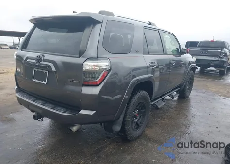 2021 Toyota 4Runner Sr5 z USA, uszkodzony, nr VIN JTEMU5JR8M5859051